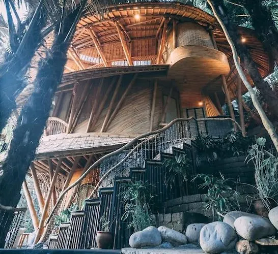 Aura House 2bds Eco Bamboo House, Pool, River View Bringkit