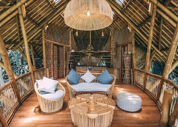Aura House 2bds Eco Bamboo House, Pool, River View * Bringkit