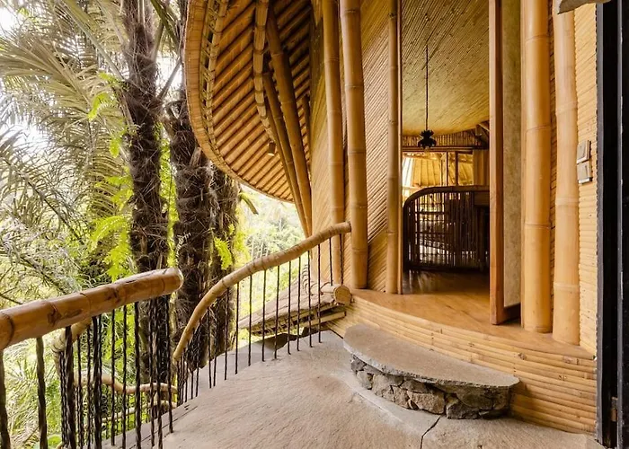 Villa Aura House 2bds Eco Bamboo House, Pool, River View