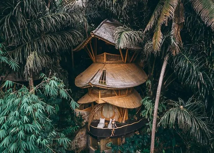 Aura House 2bds Eco Bamboo House, Pool, River View Villa *