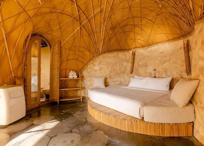 Aura House 2bds Eco Bamboo House, Pool, River View * Bringkit