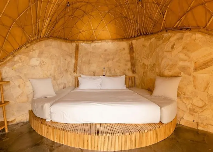 Aura House 2bds Eco Bamboo House, Pool, River View Villa Bringkit