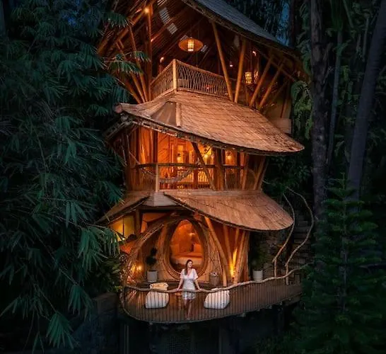 Aura House 2bds Eco Bamboo House, Pool, River View Villa