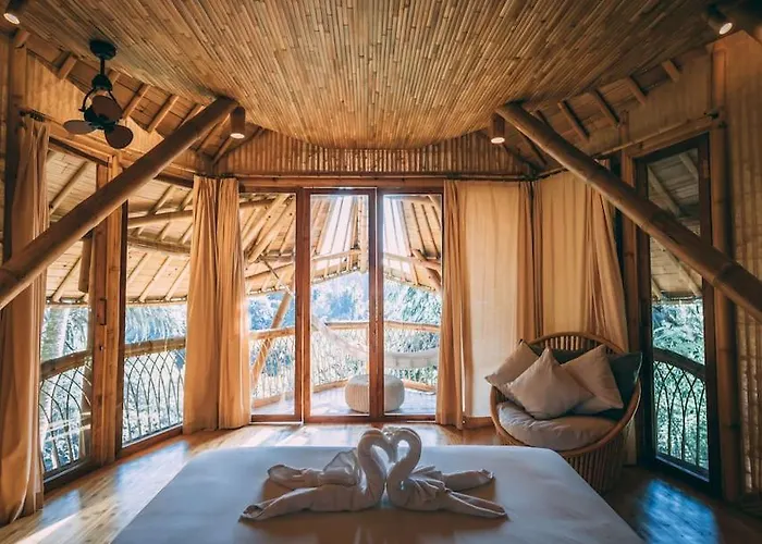 Villa Aura House 2bds Eco Bamboo House, Pool, River View