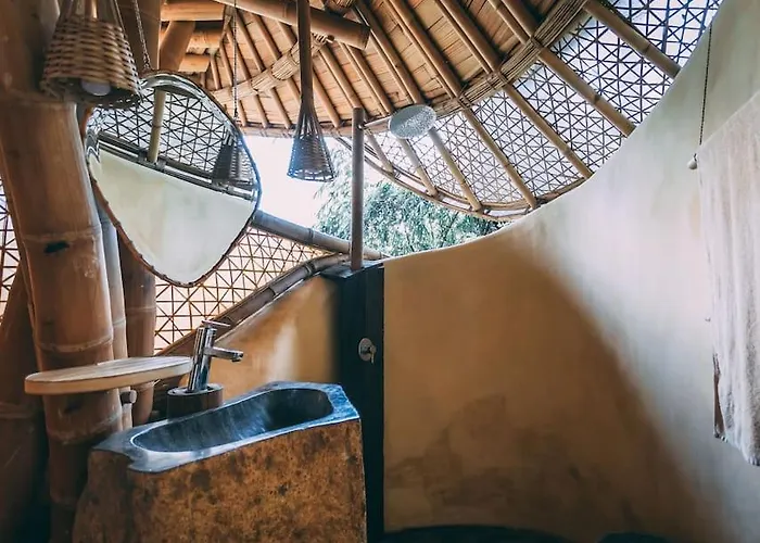 Villa Aura House 2bds Eco Bamboo House, Pool, River View *