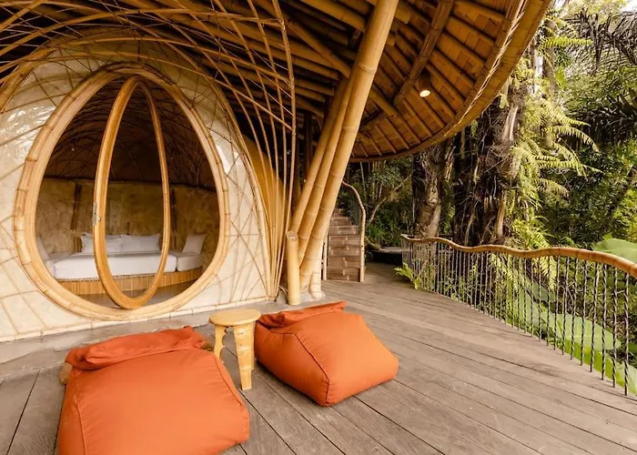 Aura House 2bds Eco Bamboo House, Pool, River View Villa *